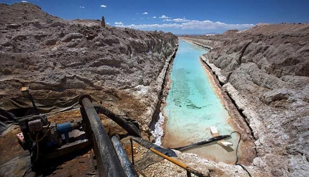 “ОЮУТОЛГОЙ”-Н ГҮНИЙ УС АШИГЛАХ ЭРХИЙГ ТҮДГЭЛЗҮҮЛЭХ ХЭРЭГТЭЙ ГЭВ