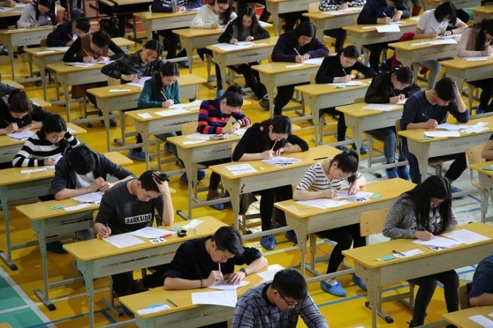 Улсын хэмжээнд 18.5 мянган сурагч Монгол хэл, бичгийн шалгалт өгнө