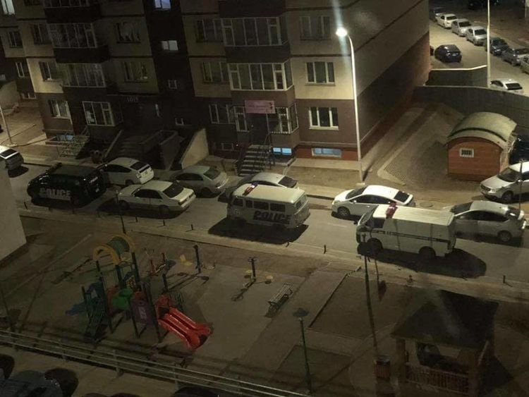 Цагдаагийн алба хаагч өндрөөс унасан жирэмсэн эмэгтэйн амийг аварчээ