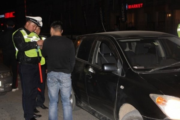 Эмэгтэйчүүдийн баяраар 140 жолооч согтуугаар машин жолооджээ