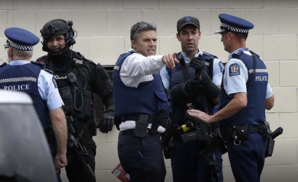 Шинэ Зеландын бүх сүмийг түр хаахыг хүсжээ