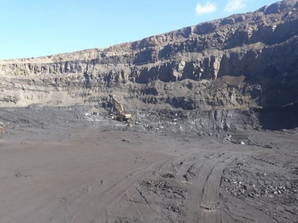 Могойн голын уурхайн нурах эрсдэлтэй хэсэгт нүүрс олборлохыг түр хугацаагаар зогсоожээ