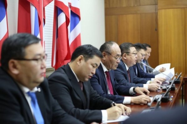 Ардчилсан намынхан Онц их хуралдайгаа  Сүхбаатарын талбайд хийх гэнэ