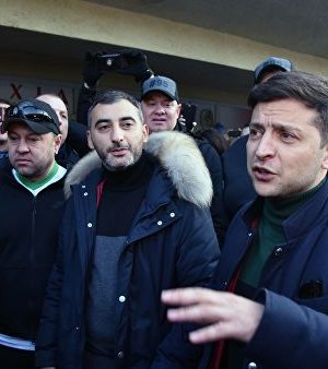 Зеленский нэр дэвшигчдийн чансааг дахин тэргүүлжээ