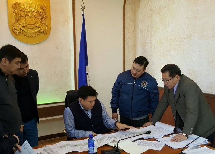 С.Амарсайхан нийслэлийн бүх дүүрэгт хөл бөмбөгийн талбай байгуулахыг үүрэг болголоо