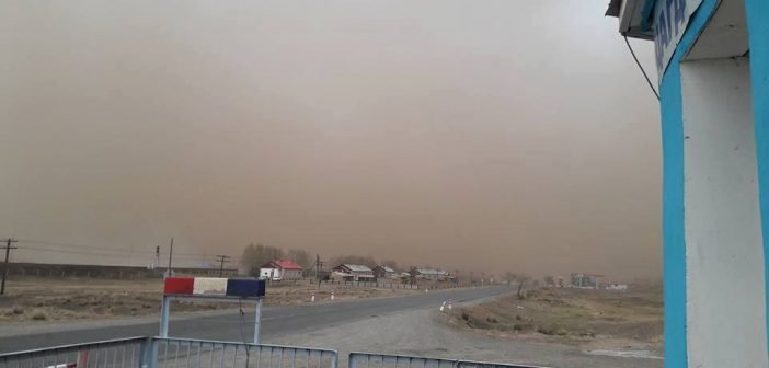 Ихэнх нутгаар хүчтэй салхи шуургатай байхыг анхааруулж байна