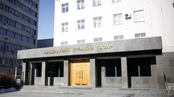 Талийгаач нөхрийнхөө араас амиа егүүтгэжээ