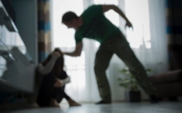 17 настай охиныг төрсөн эцэг нь 