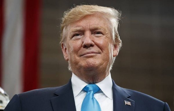 Ираны газрын тосны нийлүүлтэд тавьсан хоригоо сунгажээ