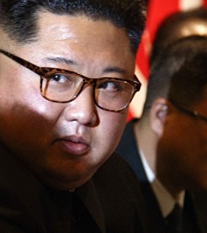 Ким Жөн Ун Номхон далайн флотын хөлөг онгоцыг үзэж магадгүй