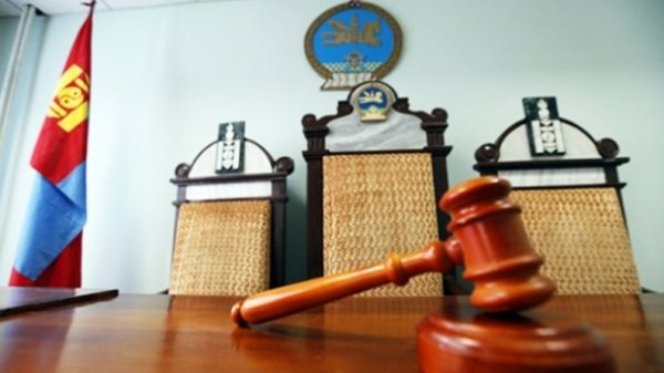 Есөн настай ач охиноо дөрвөн жил хүчирхийлсэн этгээдийн 12 жилийн ялыг хэвээр үлдээв