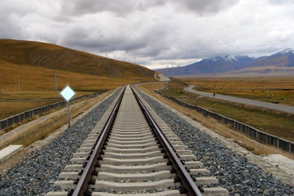 Чойр-Улаанбаатарыг холбосон төмөр замын бүтээн байгуулалтад Хятадууд тусална