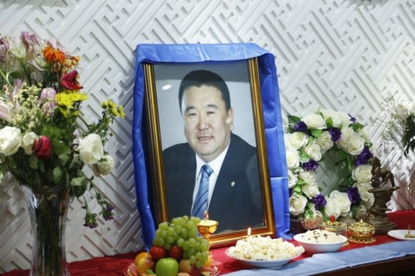 Төрийн ордонд байсан хүмүүсээс гэрчийн мэдүүлэг авч байна