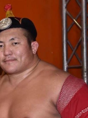 Б.Бат-Өлзий: Э.Сумъяабатын гуд татсан үйлдэлд бухимдан зохисгүй үйлдэл гаргасан