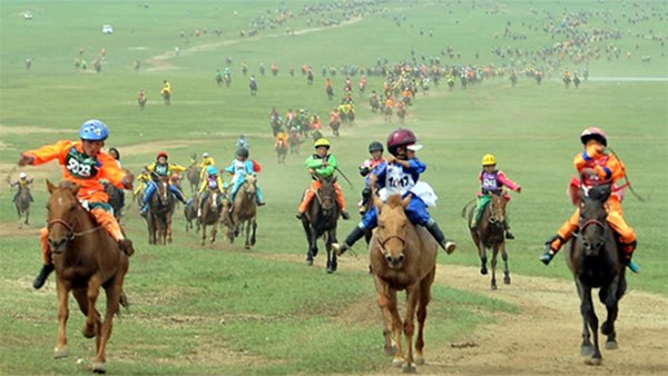 Санхүүгийн зохицуулах хорооны хариуцлагагүй мэдэгдэл унаач хүүхдийн эрхийг зөрчиж байна