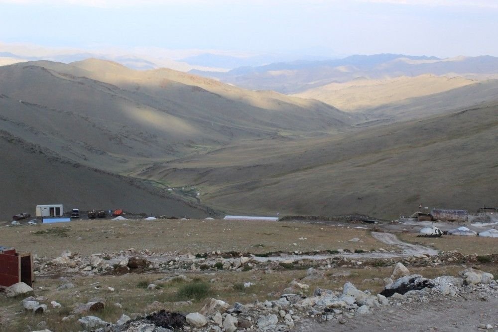 Ховд аймаг дахь Гянтболдын далд уурхайн үйл ажиллагааг түр хугацаагаар зогсоожээ