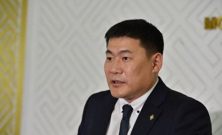 Л.Оюун-Эрдэнэ: М.Батсуурь Эрдэнэттэй холбоотой хэргүүдийг албаар түүж авч, 49 хувийг худалдан авсан талд шийдсэн