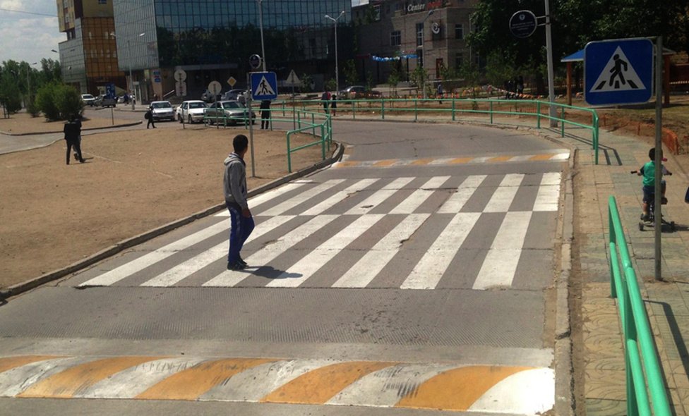 Нийслэлийн явган хүний гарцуудыг цөөлжээ