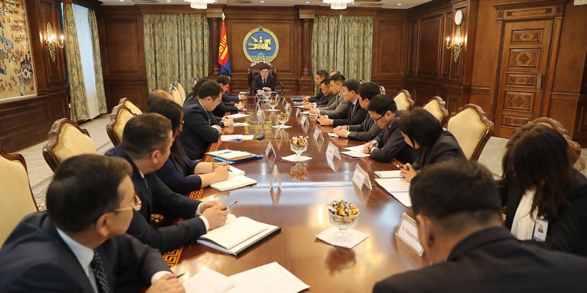 Монгол Улс “Саарал жагсаалт”-д орох эрсдэл үүссэн асуудлыг хэлэлцэж, үүрэг даалгавар өглөө