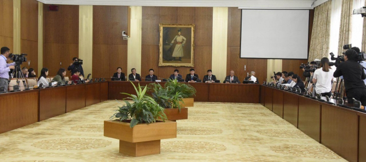 Үндсэн хуулийн өөрчлөлтийг ард түмнээс асуухгүй, батална