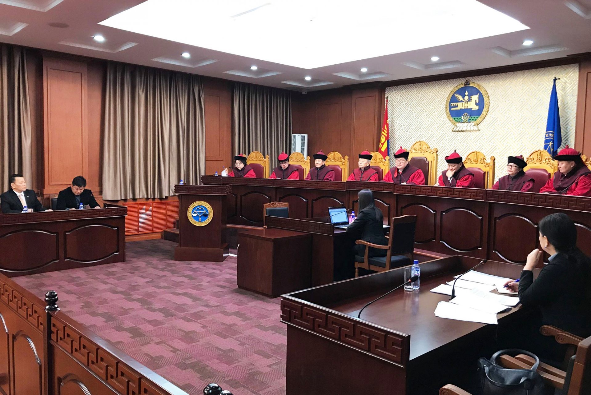 Цэц Үндсэн хуулиас Зургадугаар зүйлийг нь урж хаяв