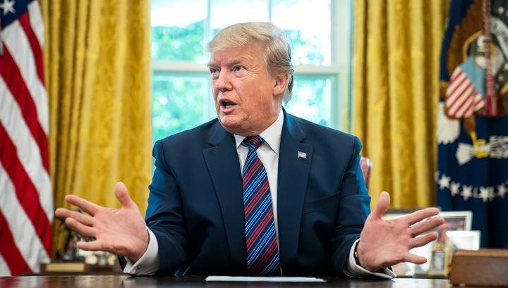 Д.Трамп дүрвэгсдийг хүлээж авахад хязгаар тогтоохыг үүрэг болгожээ