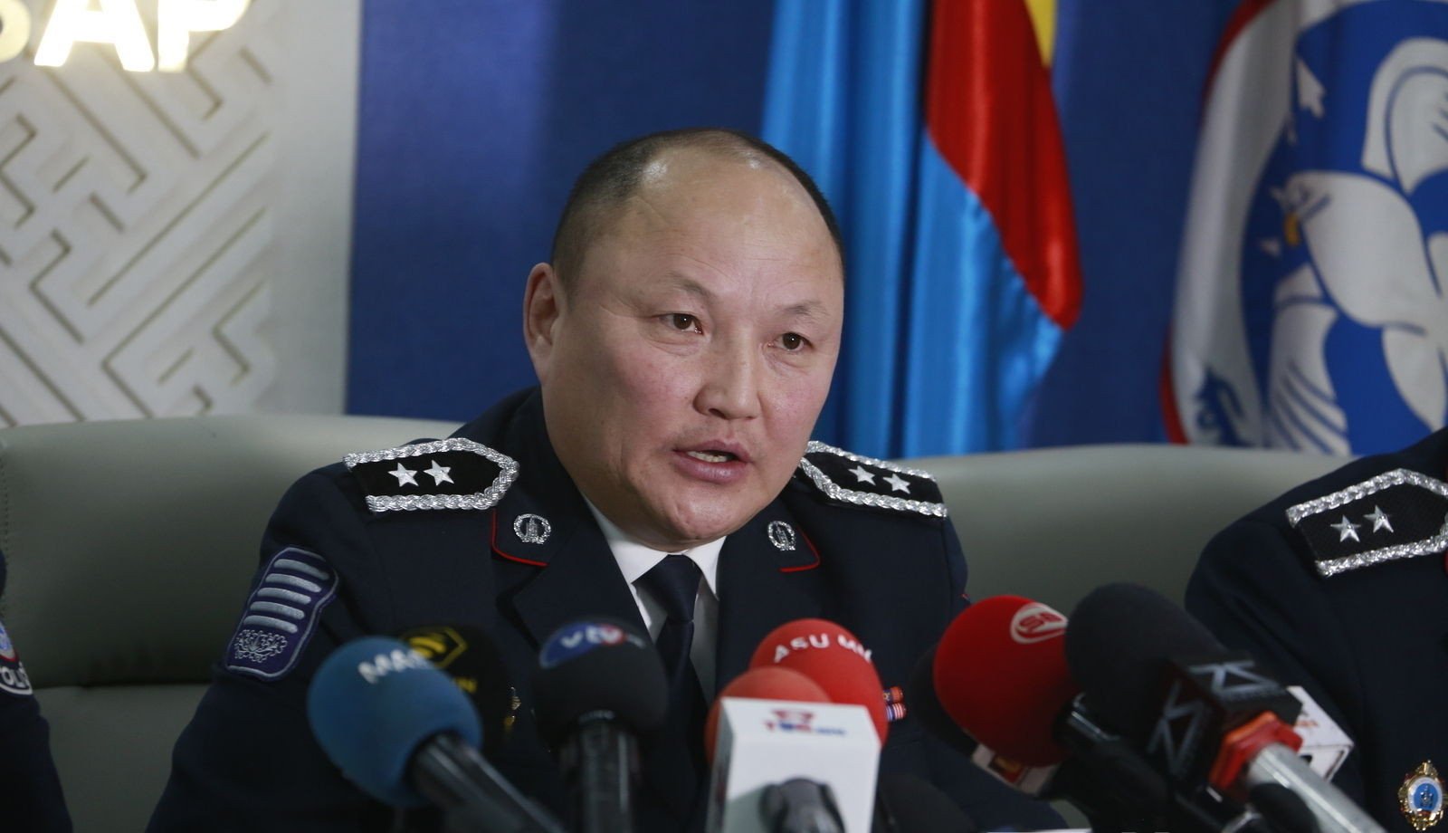 П.Эрдэнэбилэг: “Г гэгч этгээд 13 секундийн бичлэг байгаа мэтээр зохиож, Г.Батхүү агсны ар гэрийнхнээс нь 15 сая төгрөг авсан”