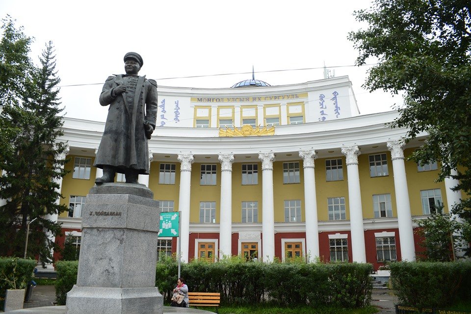 Их, дээд сургууль, МСҮТ-ийн оюутнуудын хөл хориог сунгалаа