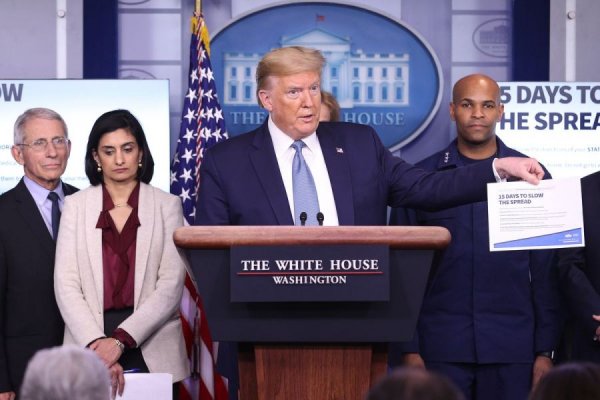 Цагаан ордон олноор цуглахгүй байхыг зөвлөжээ