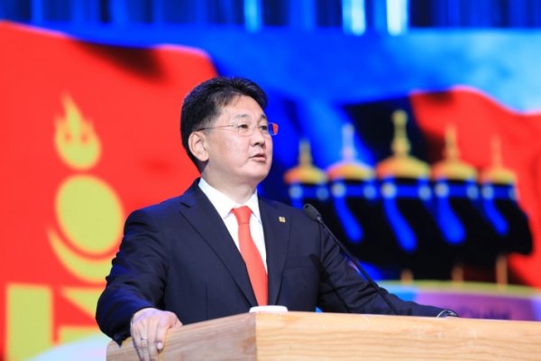 У.Хүрэлсүх: Ахмад дайчид, цэрэг эрс, айл гэрийн ноён нуруу болсон эрчүүддээ баярын мэнд хүргэе