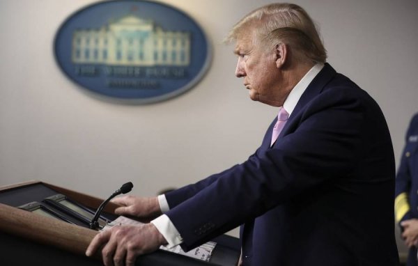 Д.Трамп 1 тэрбум ам.долларын хохирол амсжээ