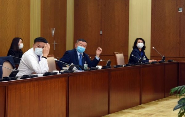 Иргэдийн эрүүл мэнд, орлогыг хамгаалах, ажлын байрыг хадгалах, эдийн засгийг идэвхжүүлэх багц арга хэмжээний тухай УИХ-ын тогтоол, хуулиудыг баталлаа