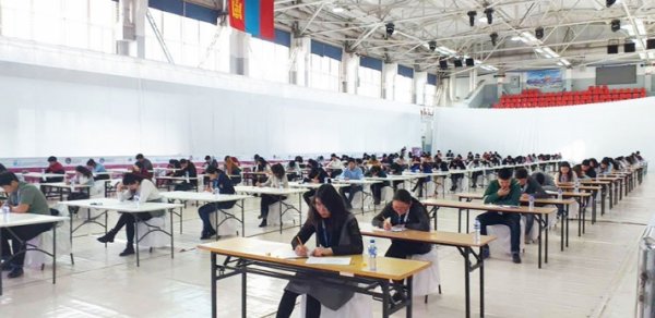 Их сургуульд элсэгчдийн босго оноо хэдээс эхлэх вэ?