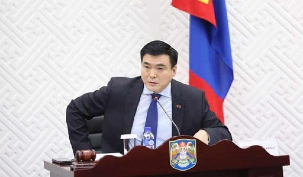 Хотын дарга захирамжаа цуцалж, баар цэнгээний газруудыг хаахаар боллоо