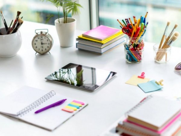 Ирэх долоо хоногийн теле хичээлийн хуваарийг хүргэж байна