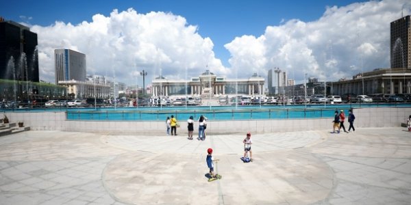 Фото мэдээ: Сүхбаатарын талбайн өмнөх цэцэрлэгт хүрээлэнгийн бүтээн байгуулалт