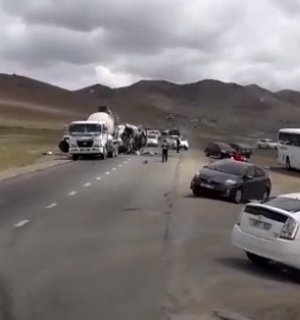 Өлзийтийн замд дахин осол гарчээ