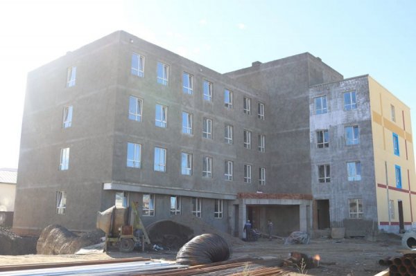 Хүүхдийн эмнэлгийн барилгын ажлын явц 80 гаруй хувьтай байна