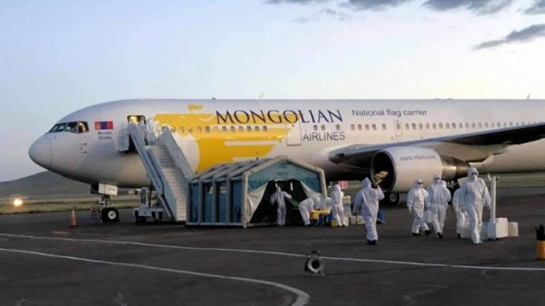 Франкфуртаас 261 иргэн эх орондоо ирлээ