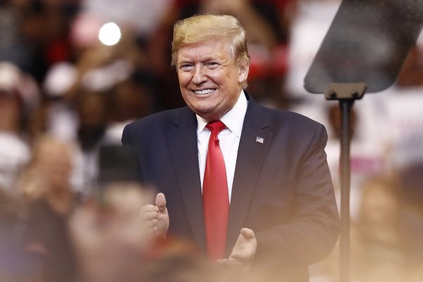 Дональд Трамп 2024 оны сонгуульд дахин өрсөлдөхөө мэдэгджээ