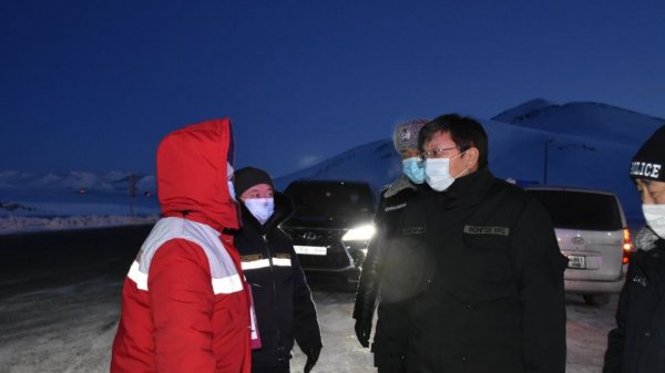 Шадар сайд Улаанбаатар хотын шалган нэвтрүүлэх товчоодын нөхцөл байдалтай танилцав