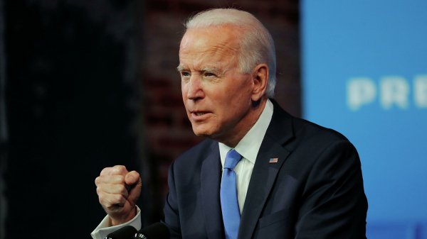 Байден: Вакцин үйлдвэрлэлтийг түргэсгэхийн тулд дайны үеийн хууль ашиглана