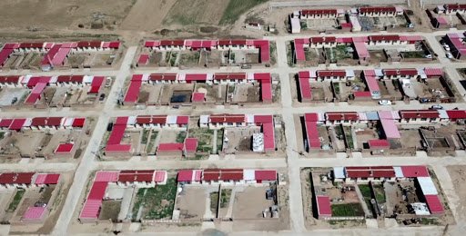 Шинэ тосгоны нүүдэл, чинээлэг амьдралын эхлэл