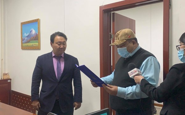 Таван толгой түлш ХХК-д МҮСХНХ-ны дээд шагнал ЛАЙК ЦОМ-ыг гардууллаа