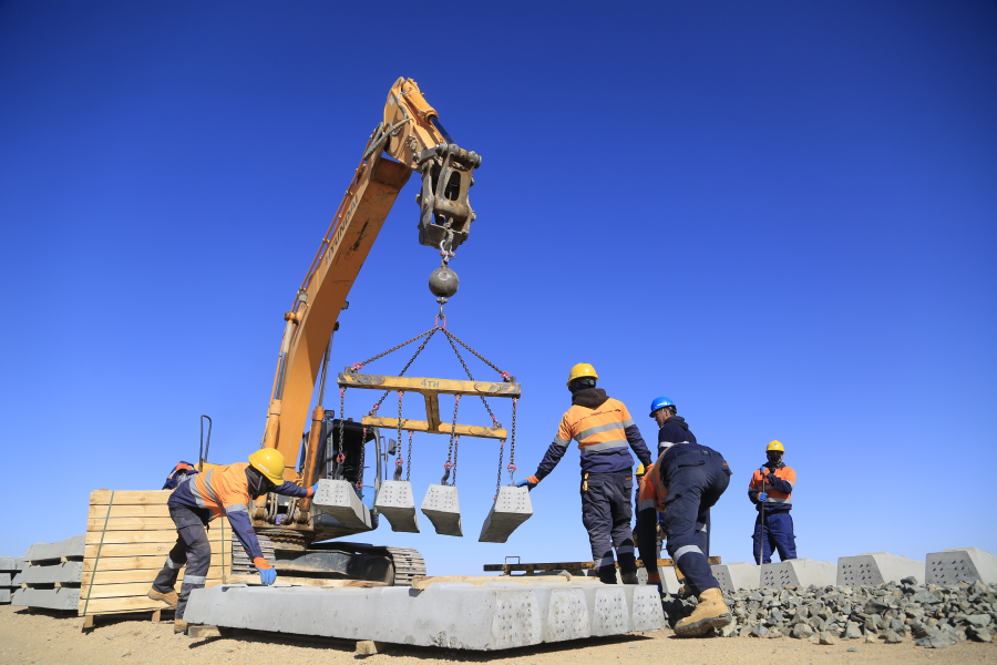 Дарханы замын ажлыг 7 нугалах хэмжээний бүтээн байгуулалт говьд өрнөж байна