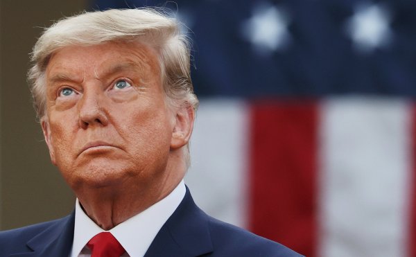 Дональд Трамп 78 настайдаа Ерөнхийлөгчийн сонгуульд дахин өрсөлдөхөө зарлалаа