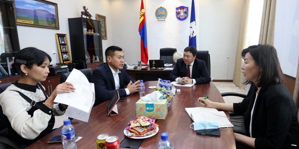 Залуучуудыг боловсрол, эрүүл мэнд, хөдөлмөр эрхлэлт, хөгжлийн чиглэлд дэмжин ажиллана