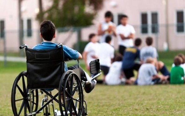 Монгол Улсын хэмжээнд хөгжлийн бэрхшээлтэй 1420 хүүхэд тусгай сургуульд, 5986 хүүхэд энгийн сургуульд сурч байна