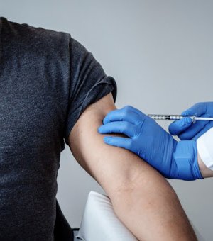 Улсын хэмжээнд 323690 иргэнийг вакцинжуулалтад хамруулжээ