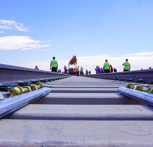 Тавантолгой-Зүүнбаян чиглэлийн 416.1 км төмөр замын бүтээн байгуулалтын ажил дуусчээ